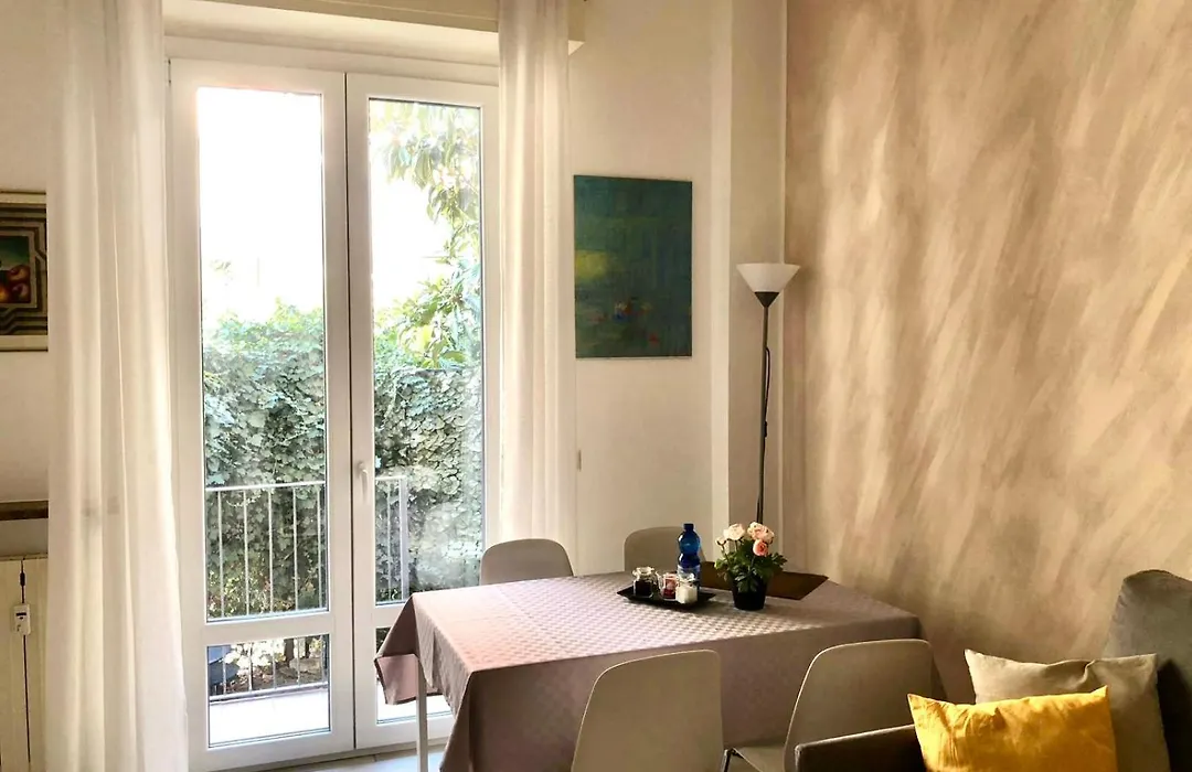 Lovely 2 Room Apartment With Small Garden-1