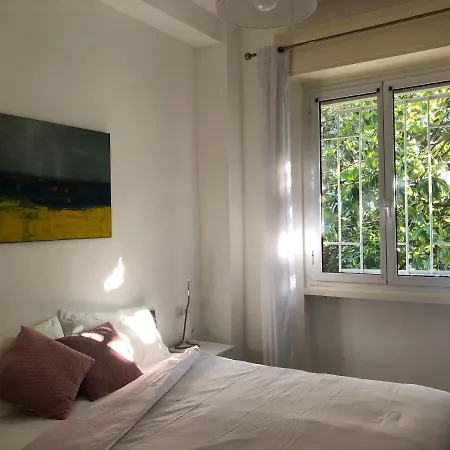Lovely 2 Room Apartment With Small Garden-2